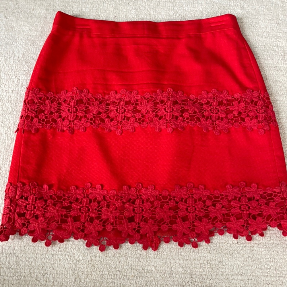 JCREW SKIRT SIZE 0. LIKE NEW. SMOKE FREE HOME.